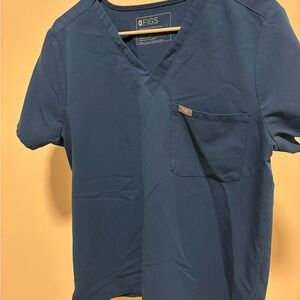 FIGS women’s one pocket scrub top